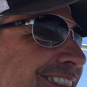 Meet your Posher, Wayne